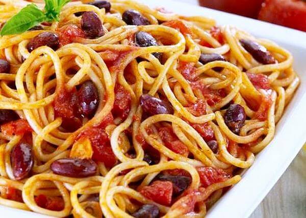 spagete sa cili sosom